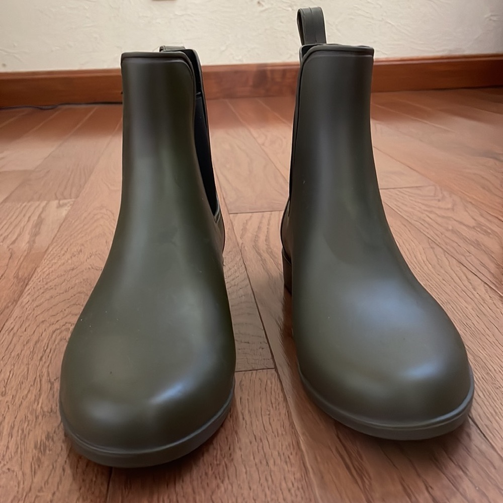 NWT STORM BY COUGAR “CHELSEA” PAST SEASON RAIN BOOTIES *WATERPROOF* - Picture 5 of 8